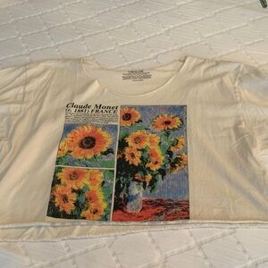 GRAPHIC T-SHIRT. Sunflower Print Crop Top